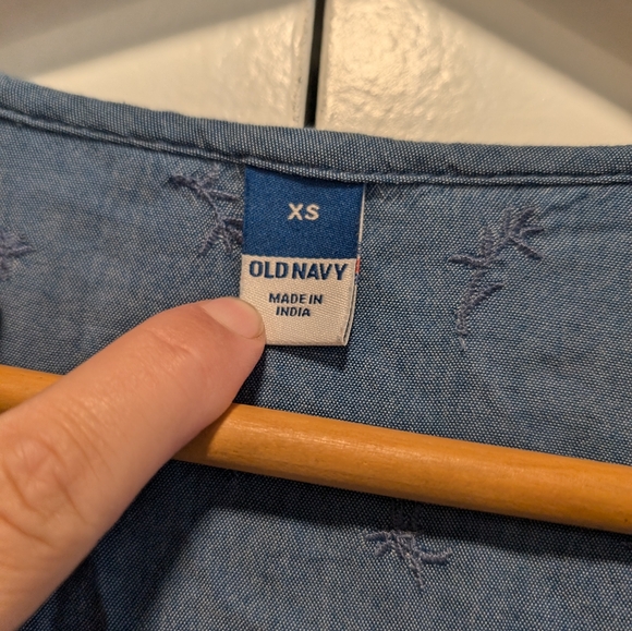 OLD NAVY embroidered dress with pheasant style bodice - Picture 5 of 14